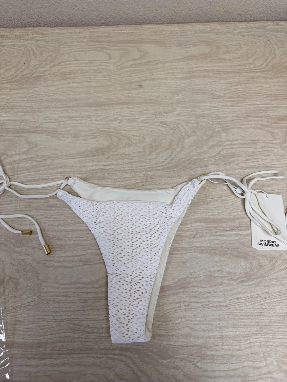 MONDAY SWIMWEAR HANALEI BOTTOM IVORY CHROCHET - M